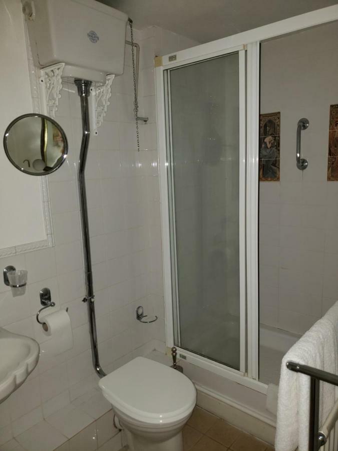 Clifton Hampden B&B ภายนอก รูปภาพ
